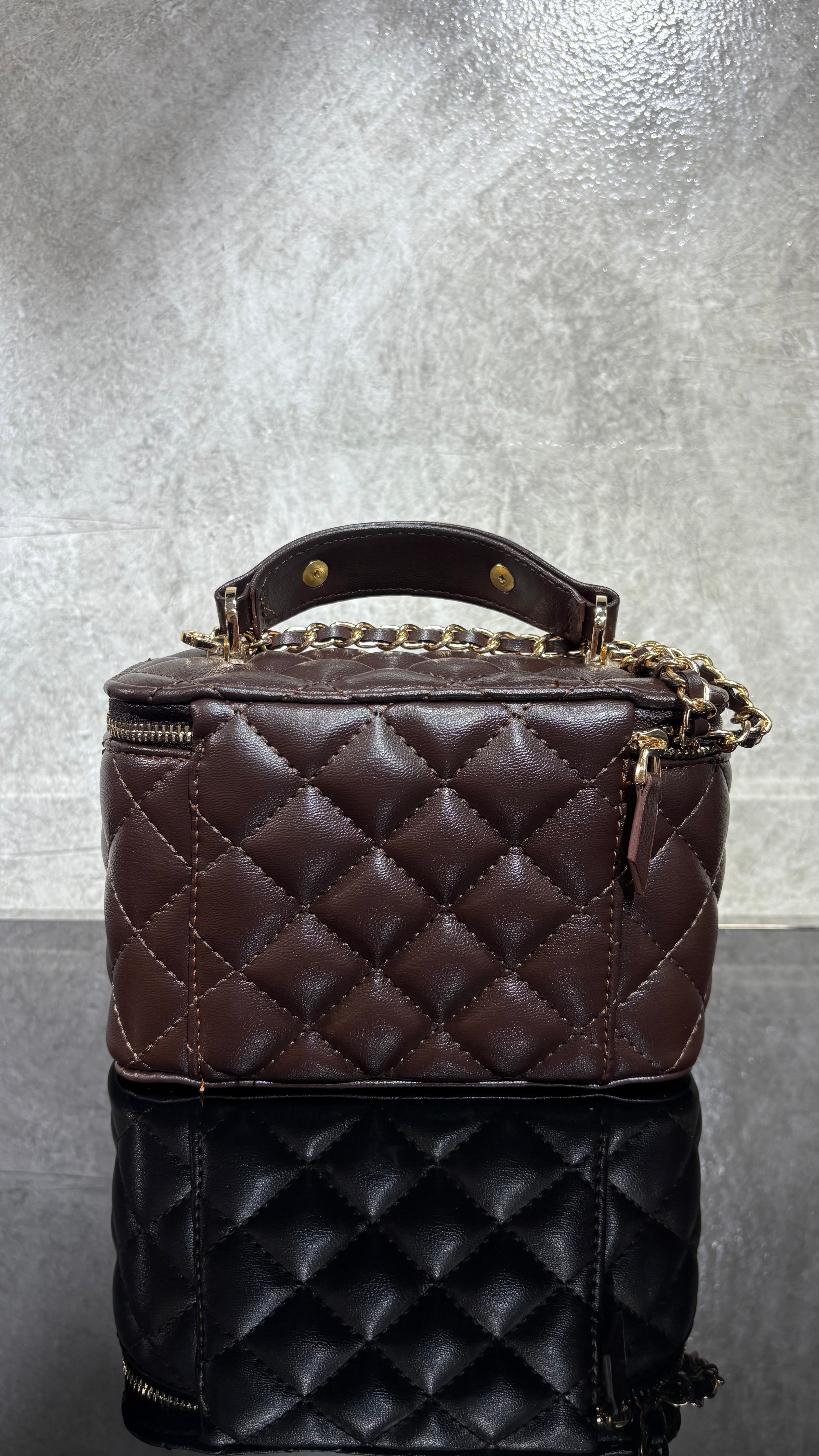 Chanel Vanity With Chain